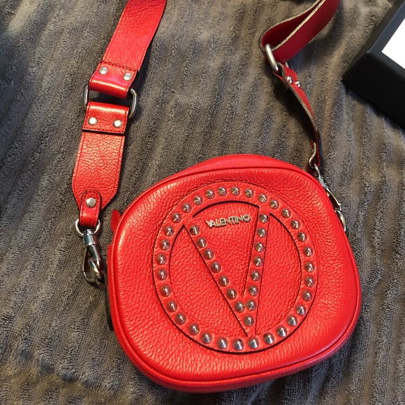 Used - Picture 2 of 3